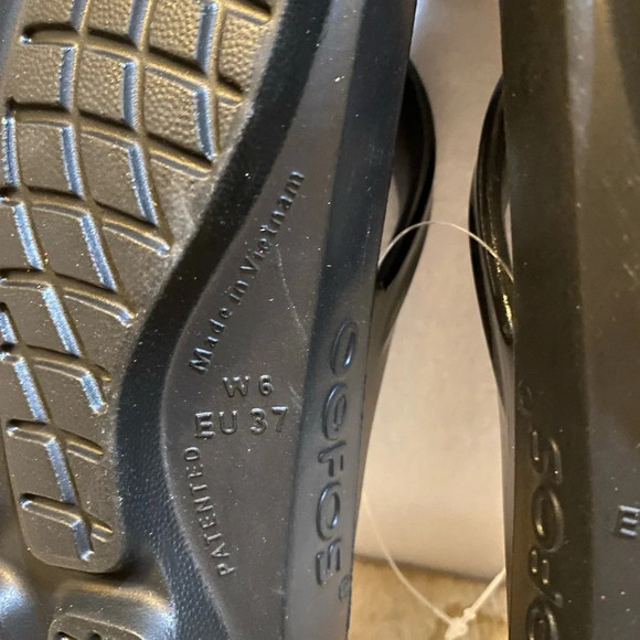 NWT Oofos recovery sandals flip flop thongs black womens - Picture 4 of 10